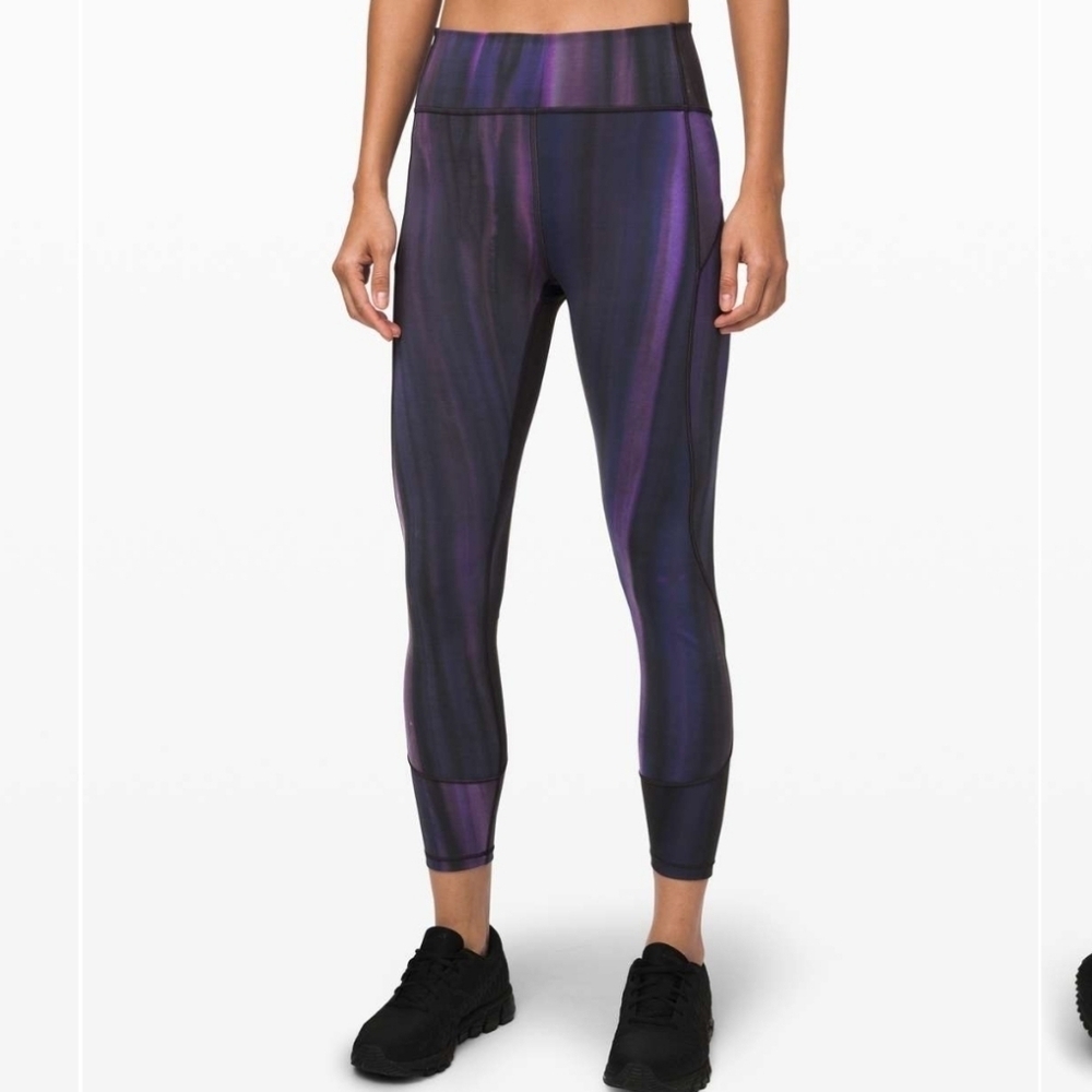 Lululemon In Movement Tight 25" *Spray Dye Everlux Size 4